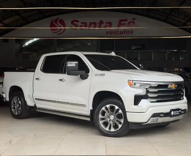 Carro Chevrolet Silverado 2024 High Country 5.3