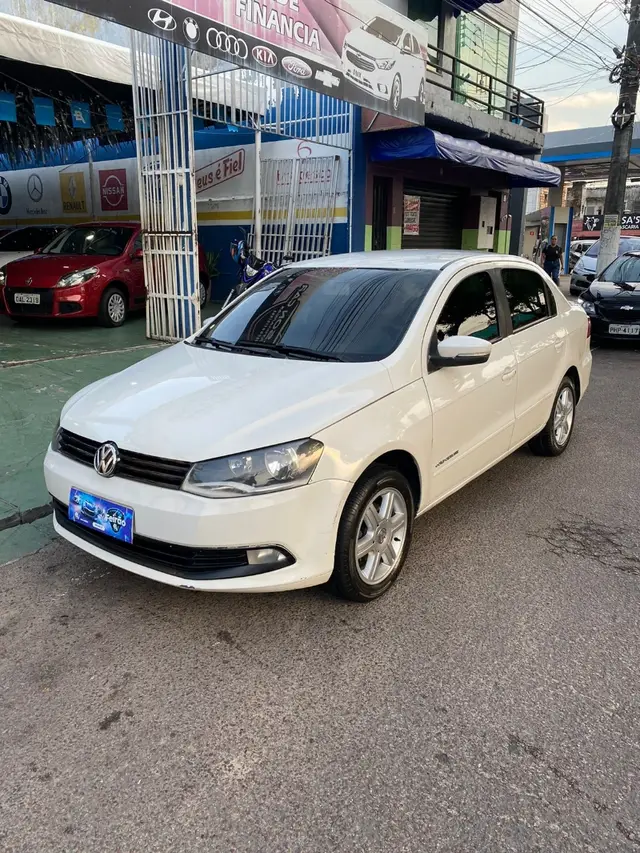 Carro Volkswagen Voyage 2015 1.0 TEC Comfortline (Flex)