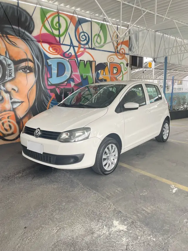 Carro Volkswagen Fox 2013 1.0 TEC (Flex) 4p