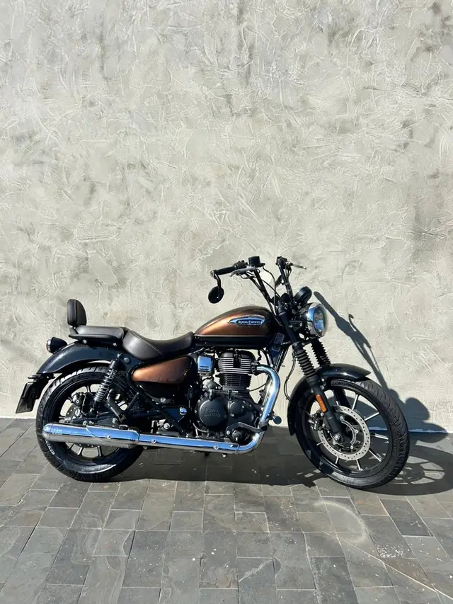 Moto Royal Enfield Meteor 350 2023 Stellar