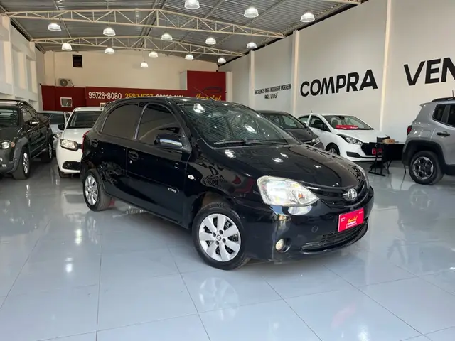 Carro Toyota Etios 2013 XS 1.3 (Flex)
