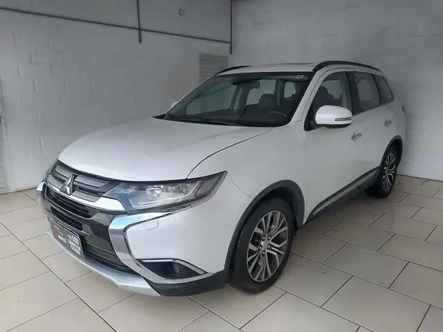 Carro Mitsubishi Outlander 2016 2.2 DI-D 4WD (Aut)