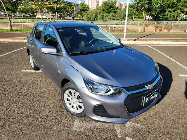 Carro Chevrolet Onix 2023 LT 1.0