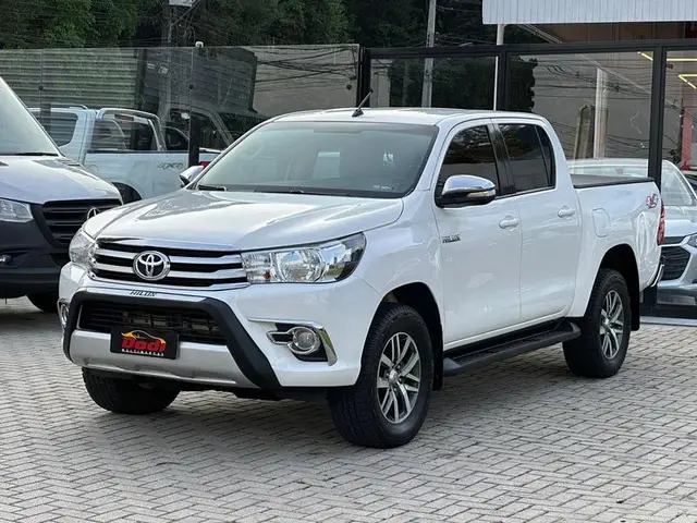 Carro Toyota Hilux Cabine Dupla 2017 Hilux 2.8 TDI SRV CD 4x4 (Aut)