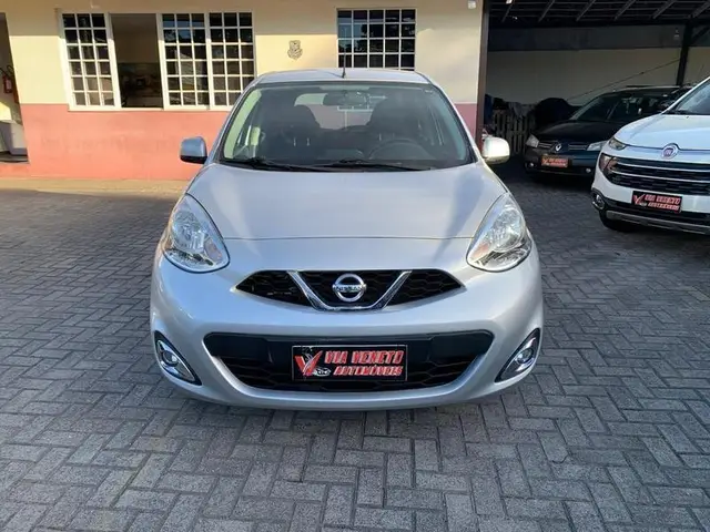 Carro Nissan March 2017 1.0 12V SV (Flex)