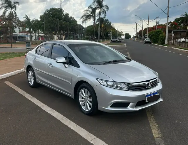 Carro Honda Civic 2012 New  LXL 1.8 16V i-VTEC (Flex)