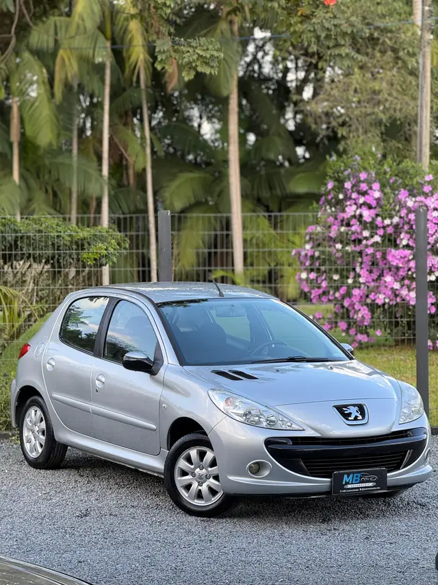 Carro Peugeot 207 2010 Hatch XR Sport 1.4 8V (flex)
