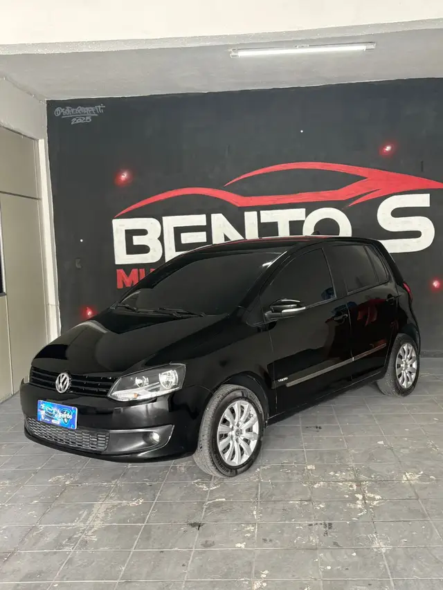 Carro Volkswagen Fox 2011 1.0 8V (Flex) 4p