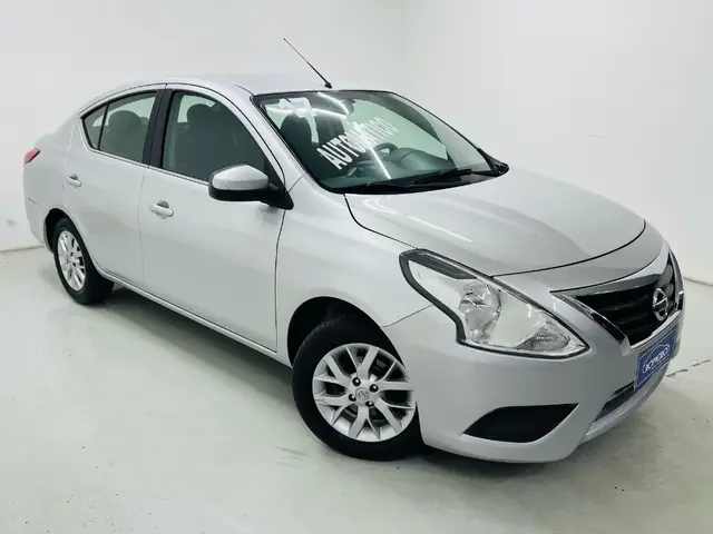 Carro Nissan Versa 2017 1.6 16V SV FlexStart CVT (Flex)