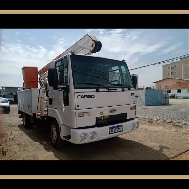 Caminhão Ford Cargo 816 2013 816
