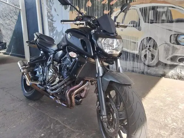 Moto Yamaha MT-07 2023 ABS