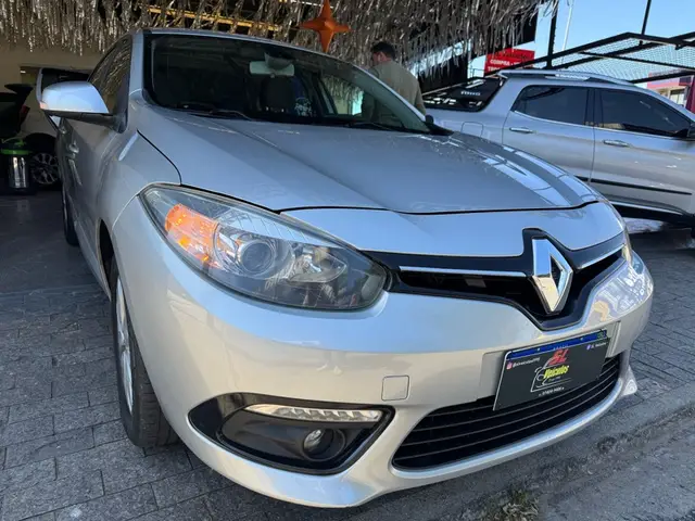 Carro Renault Fluence 2016 2.0 16V Dynamique X-Tronic (Flex)