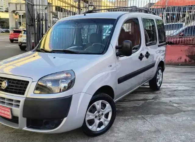 Carro Fiat Doblò 2021 Essence 1.8 16V (Flex)