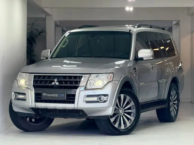 Carro Mitsubishi Pajero 2018 3.2 DI-D HPE 4WD (Aut)