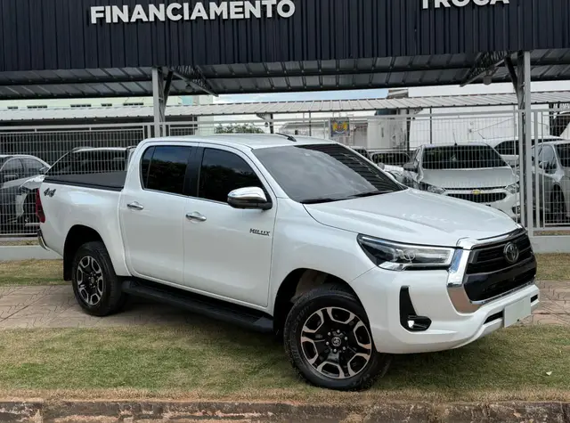 Carro Toyota Hilux Cabine Dupla 2024 SRX 4x4 2.8 Diesel