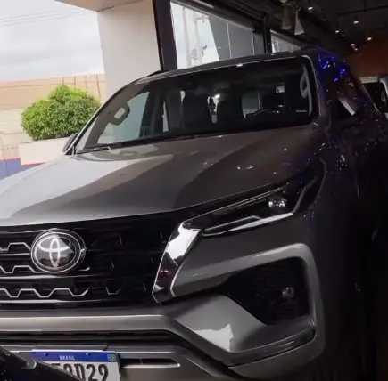 Carro Toyota SW4 2021 SRX 2.8 turbodiesel 7L 4x4 (Aut)