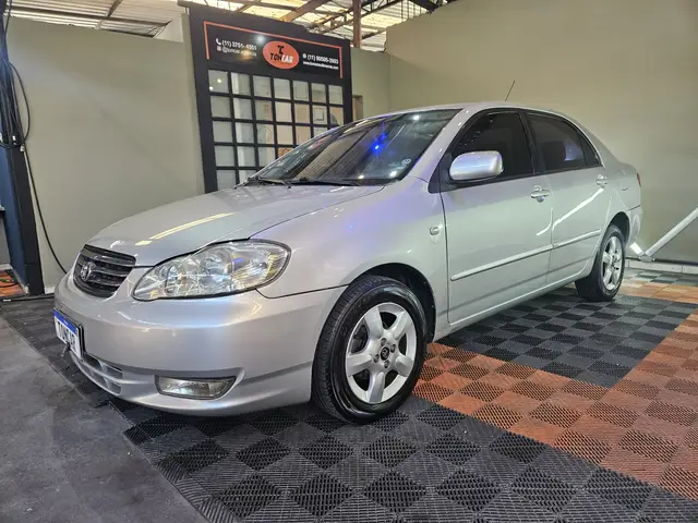 Carro Toyota Corolla 2004 Sedan XLi 1.6 16V