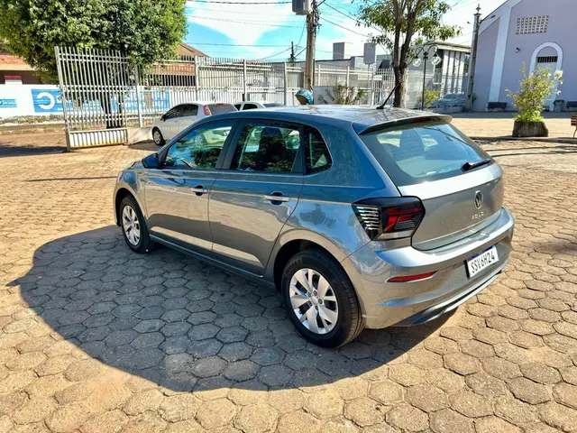 Carro Volkswagen Polo 2024 Track 1.0 Flex 12V 5p