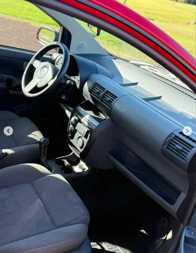 Carro Volkswagen Fox 2010 1.0 8V (Flex) 4p