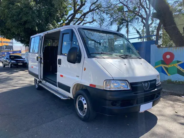 Carro Peugeot Boxer 2012 Van 320M 2.3 TD 16L