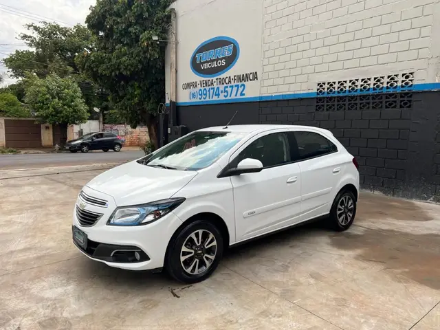Carro Chevrolet Onix 2015 1.4 LTZ SPE/4 (Aut)