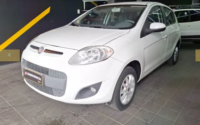Carro Fiat Palio 2013 Attractive 1.0 8V (Flex)