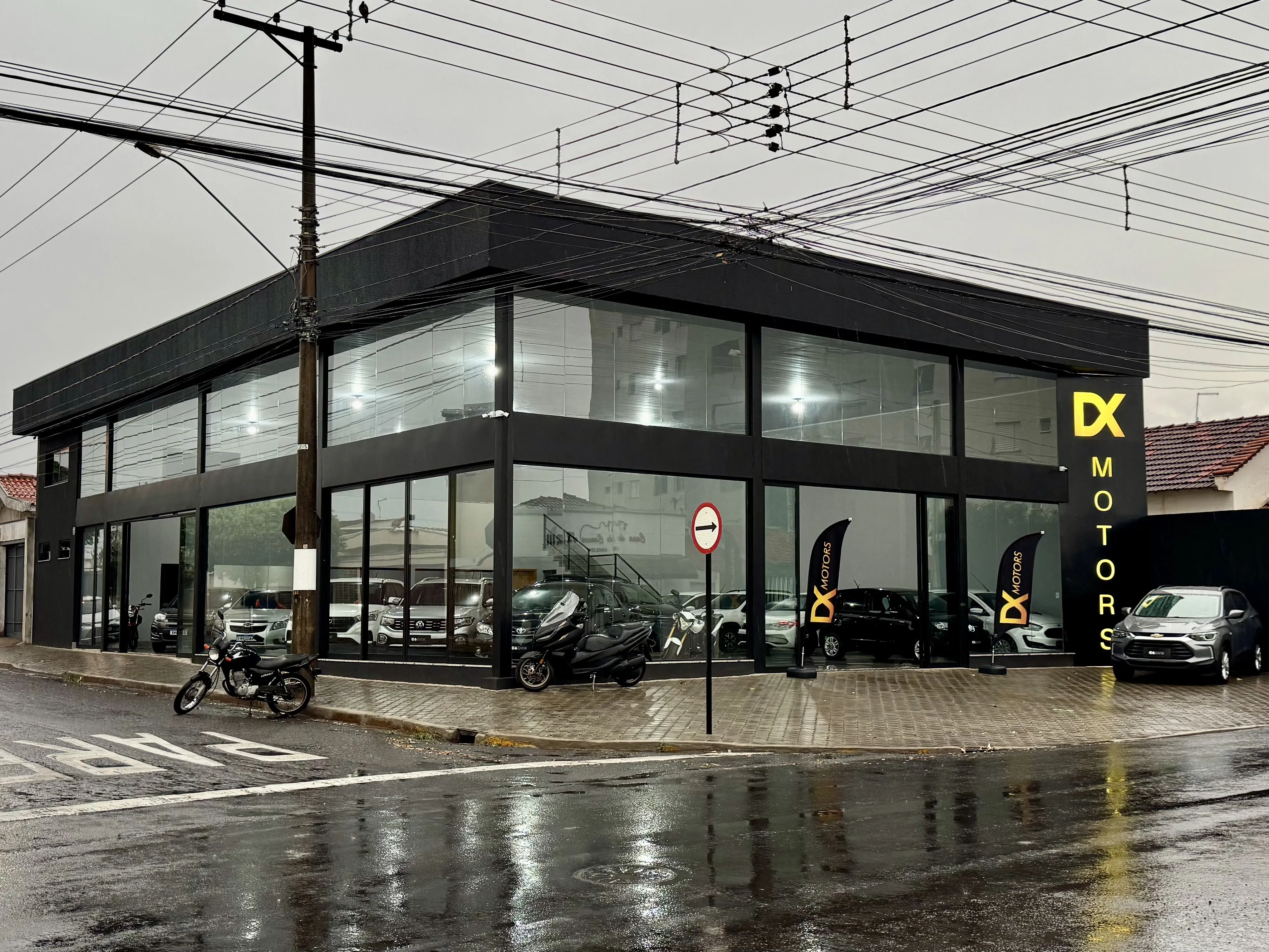 Fachada da loja Veículos à venda em DX MOTORS - Votuporanga - SP