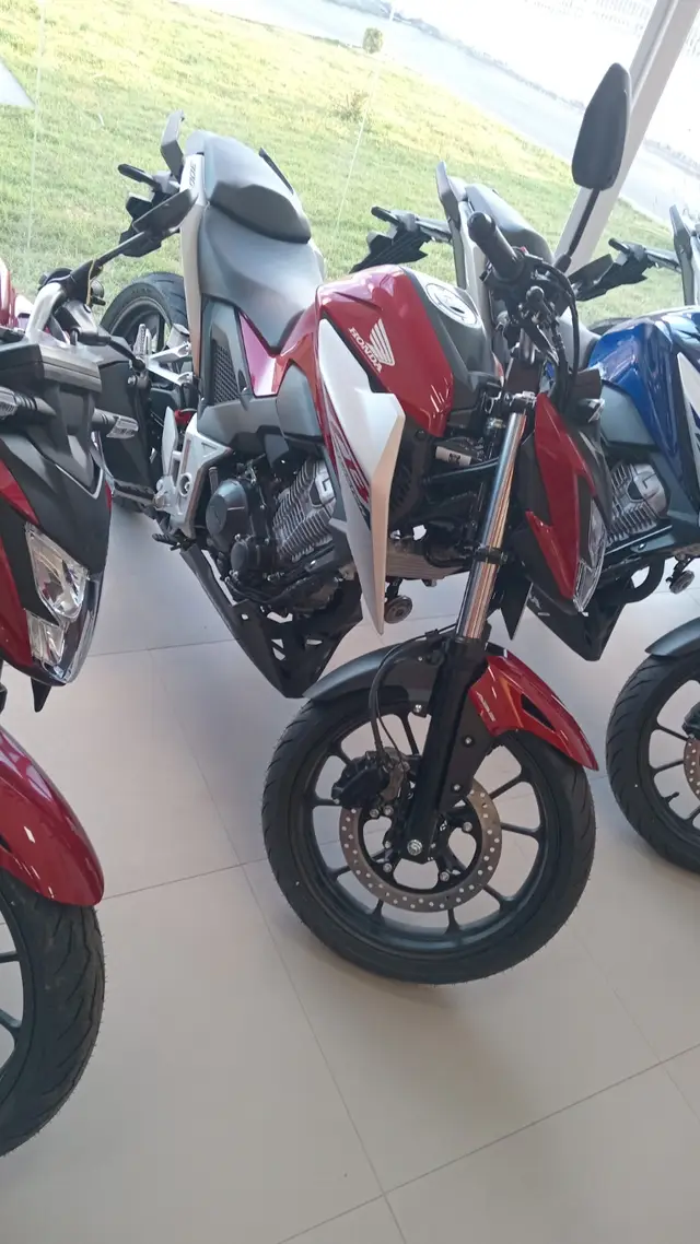 Moto Honda CB 300F Twister 2026 CBS