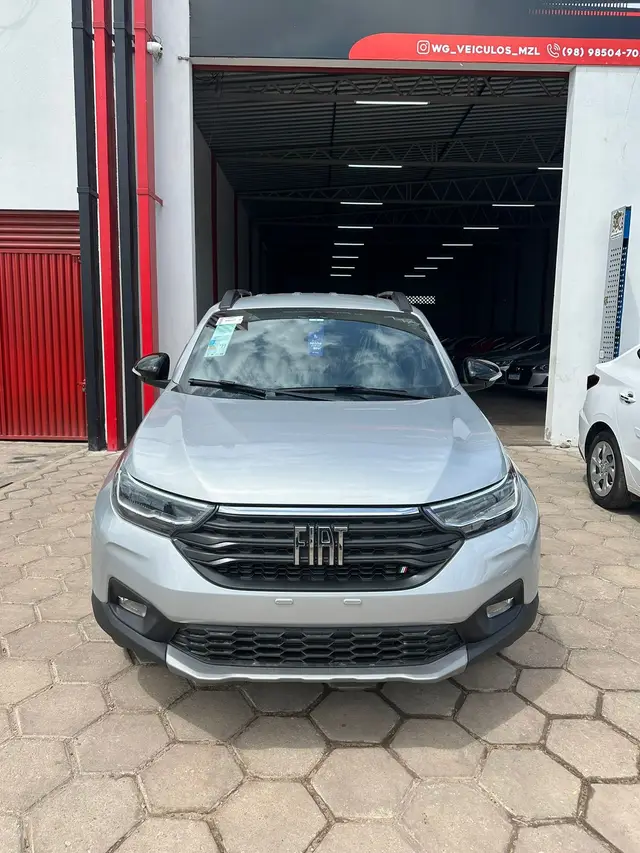 Carro Fiat Strada 2025 Volcano 1.3