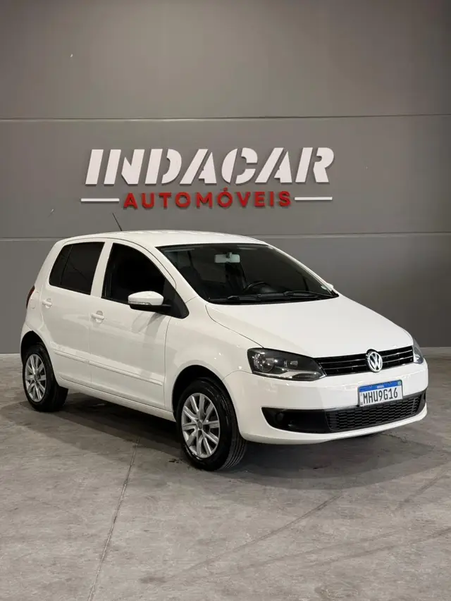 Carro Volkswagen Fox 2011 1.0 8V (Flex) 2p
