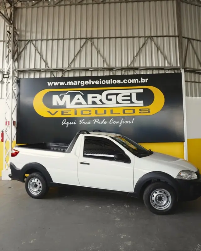 Carro Fiat Strada 2015 Working 1.4 (Flex)