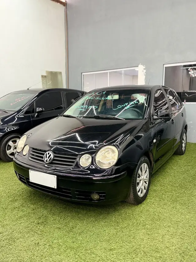 Carro Volkswagen Polo 2004 Hatch. Série Ouro 1.6 8V