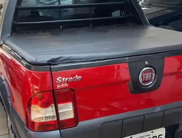 Carro Fiat Strada 2012 Working 1.4 (Flex) (Cabine Dupla)