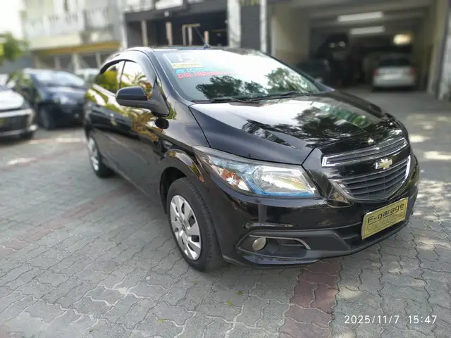 Carro Chevrolet Onix 2013 1.4 LT SPE/4