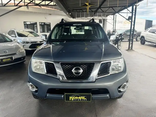 Carro Nissan Frontier 2015 2.5 TD CD 4x4 SL (Aut)