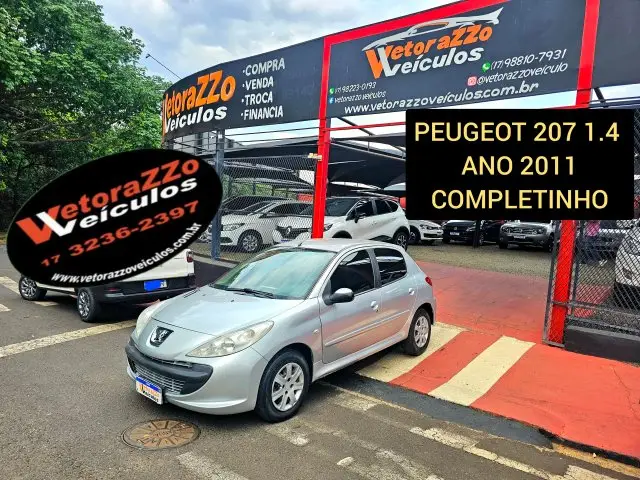 Carro Peugeot 207 2011 Hatch XR 1.4 8V (flex) 4p