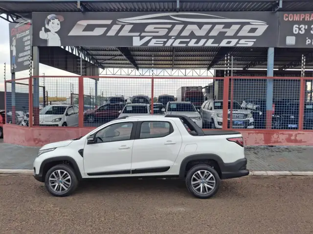 Carro Fiat Strada 2026 Volcano CD 1.3 MT