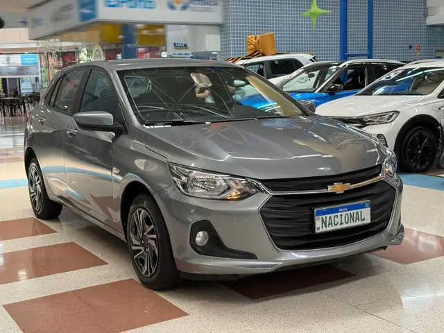 Carro Chevrolet Onix Plus 2025 LT 1.0