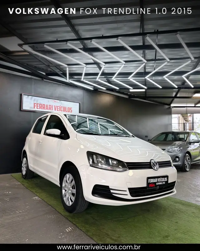 Carro Volkswagen Fox 2015 Trendline 1.0 TEC (Flex)