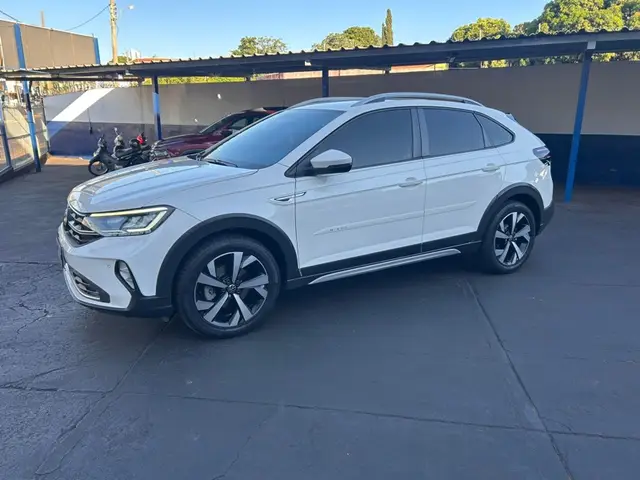 Carro Volkswagen Nivus 2021 Highline 1.0 Turbo (Aut.)