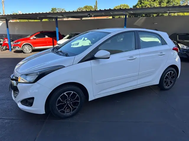 Carro Hyundai HB20 2014 1.6 Comfort Plus (Flex)