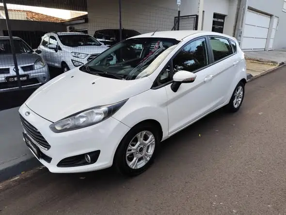 Carro Ford New Fiesta Sedan 2016 1.6 SE (Flex)