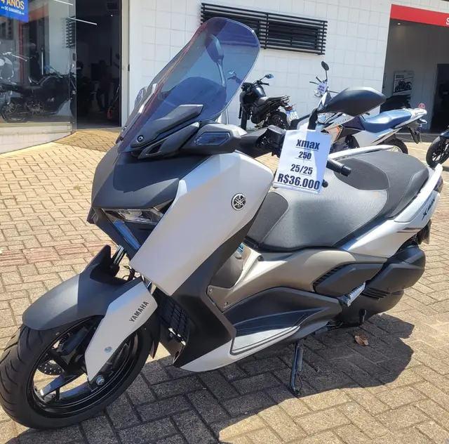 Moto Yamaha XMax 2025 250 Connected