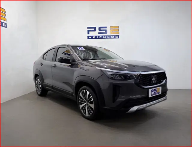 Carro Fiat Fastback 2025 Turbo 200