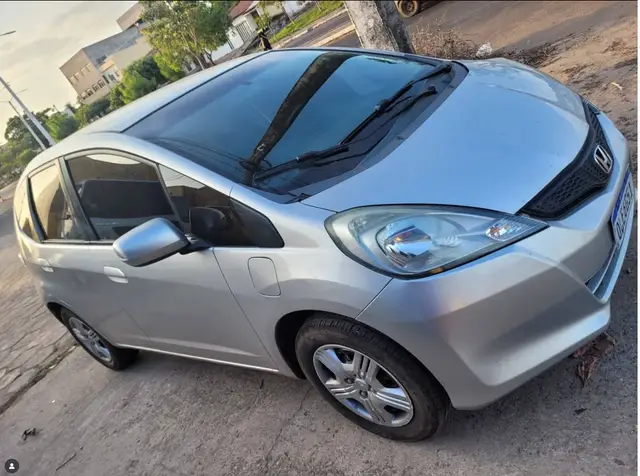 Carro Honda Fit 2013 DX 1.4 (Flex)
