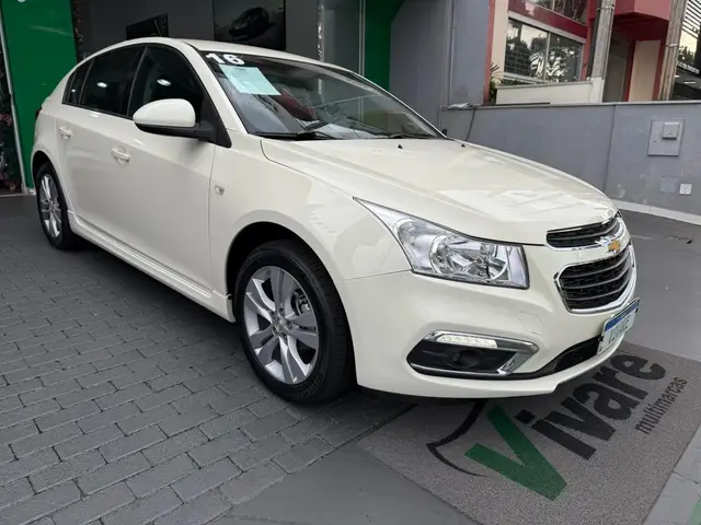 Carro Chevrolet Cruze Sport6 2016 LT 1.8 16V Ecotec (Flex)