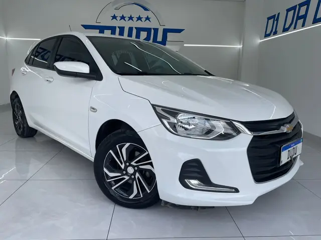 Carro Chevrolet Onix 2021 1.0 (Flex)