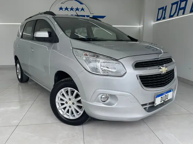 Carro Chevrolet Spin 2015 LT 5S 1.8 (Flex)