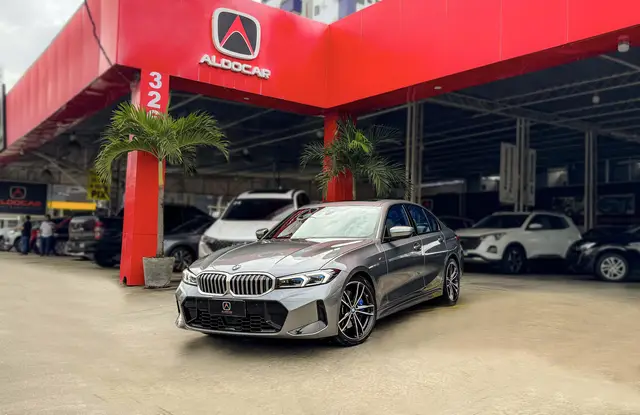 Carro BMW 320i 2024 M Sport 2.0 Turbo (Aut.)