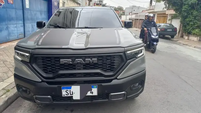 Carro Ram Rampage 2024 Rebel 2.0 Turbodiesel